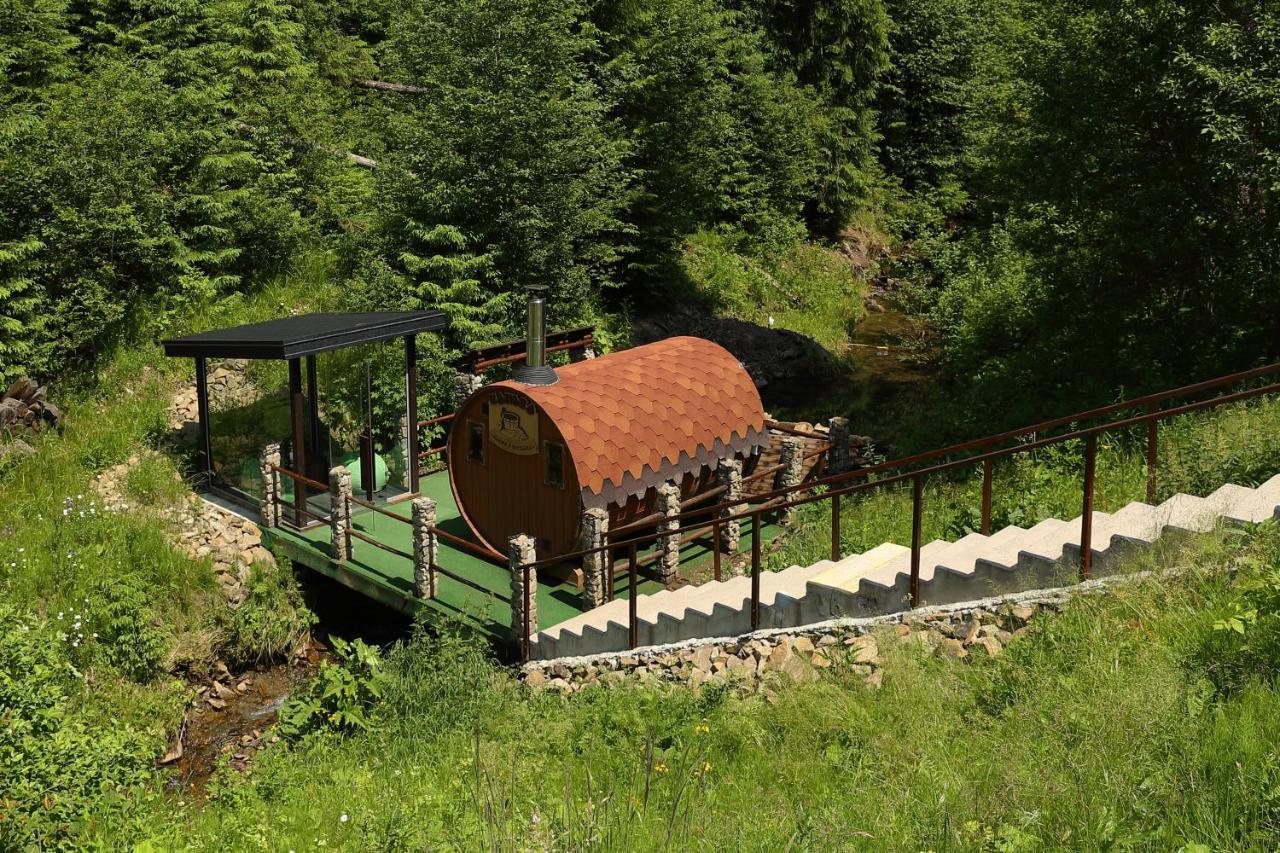 Chalet Crepdechine Hotel Bukovel Eksteriør bilde