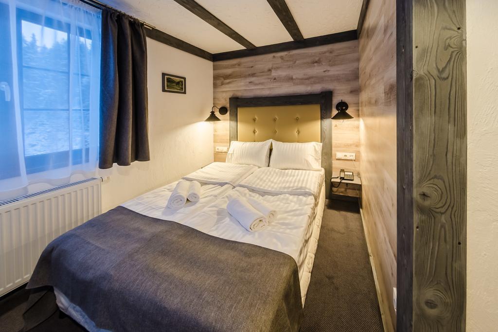 Chalet Crepdechine Hotel Bukovel Eksteriør bilde