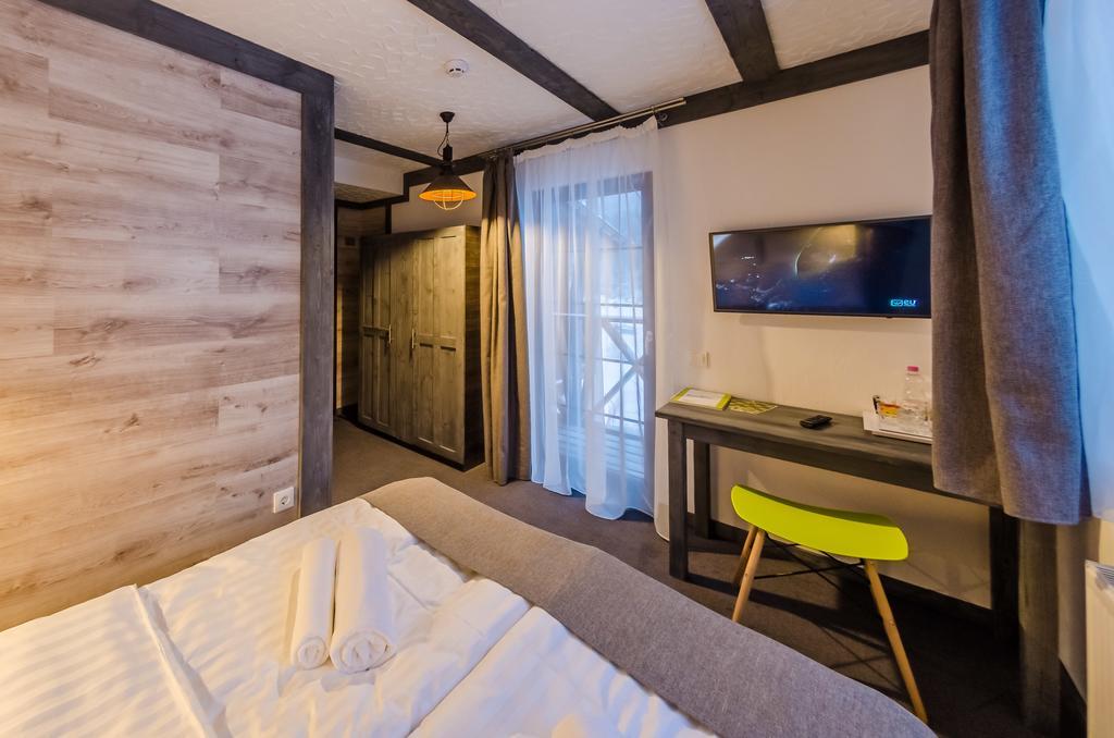 Chalet Crepdechine Hotel Bukovel Eksteriør bilde