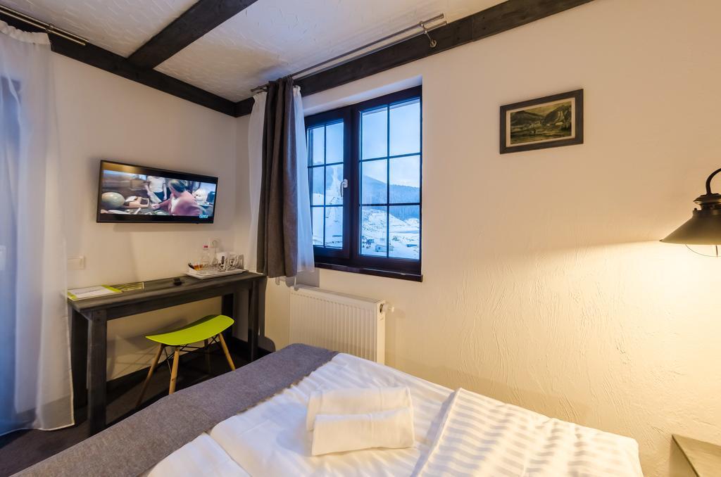 Chalet Crepdechine Hotel Bukovel Eksteriør bilde