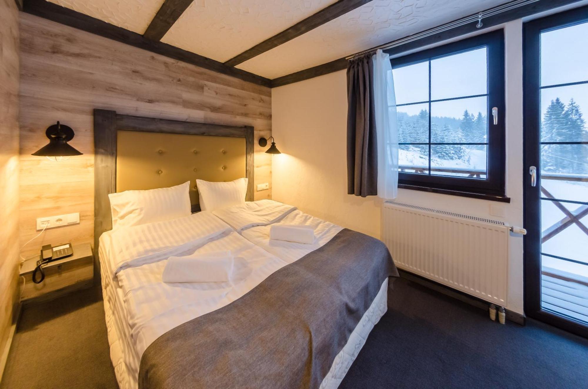 Chalet Crepdechine Hotel Bukovel Eksteriør bilde